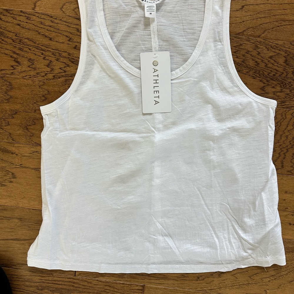 NWT Athleta Essential Tank Top